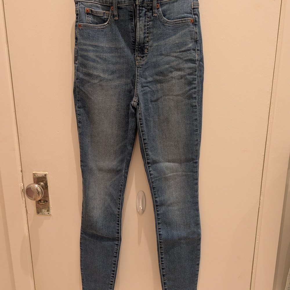GAP Women's Skinny Jeans in Classic Blue